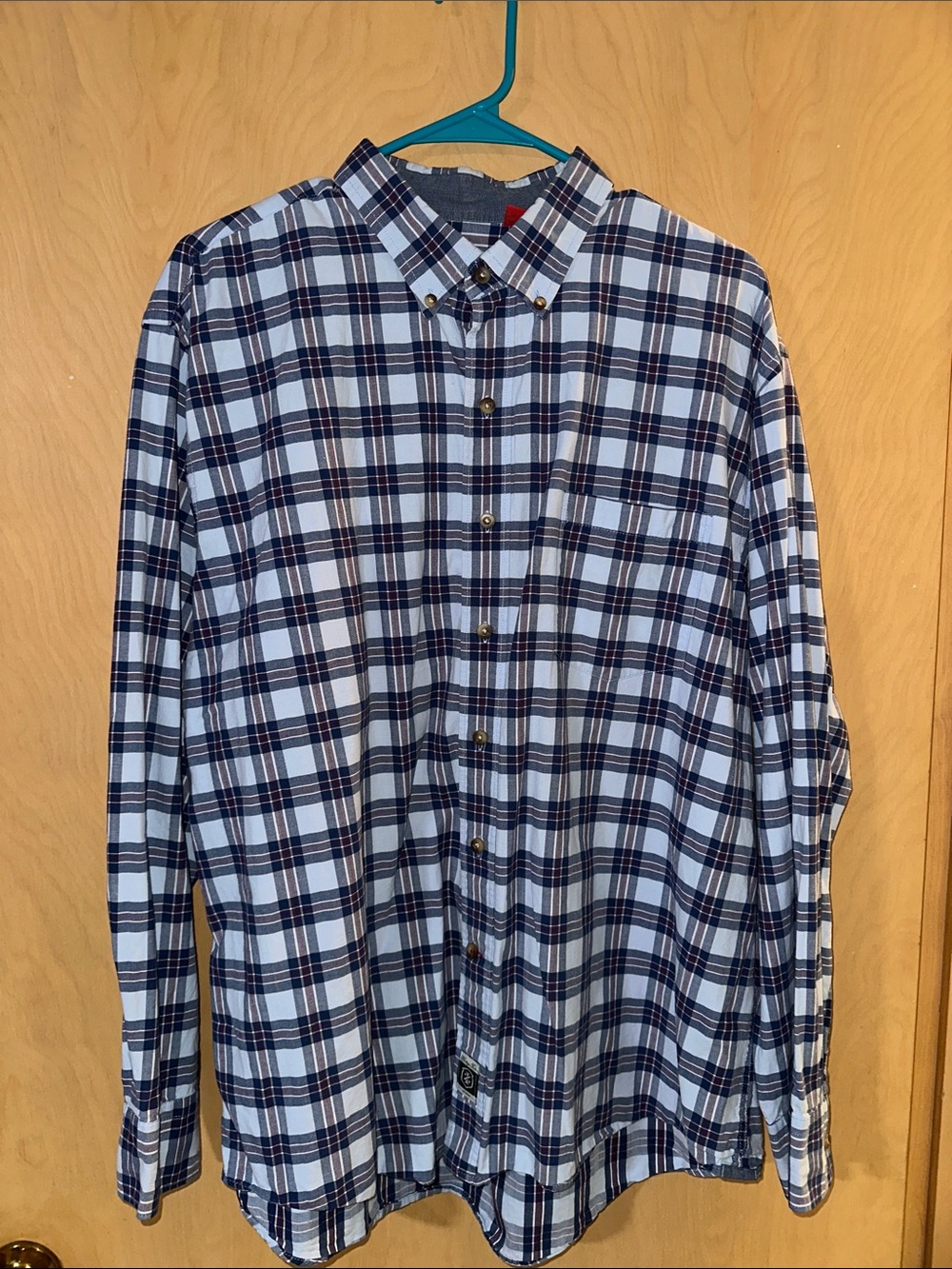 Men’s Izod long sleeve button down shirt